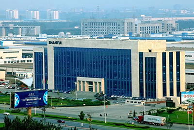 山東省正式發(fā)布首批223家“好品山東”品牌名單，“山推牌”推土機(jī)，壓路機(jī)、裝載機(jī)與履帶底盤、傳動(dòng)系統(tǒng)獲得認(rèn)可，榮登首批榜單。